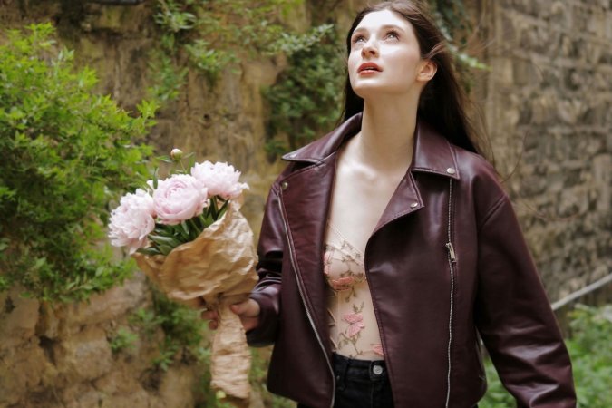 Marion Summers ravished in flower bouquet allure as she seduces in bodysuit rupture — Marion Summers #1